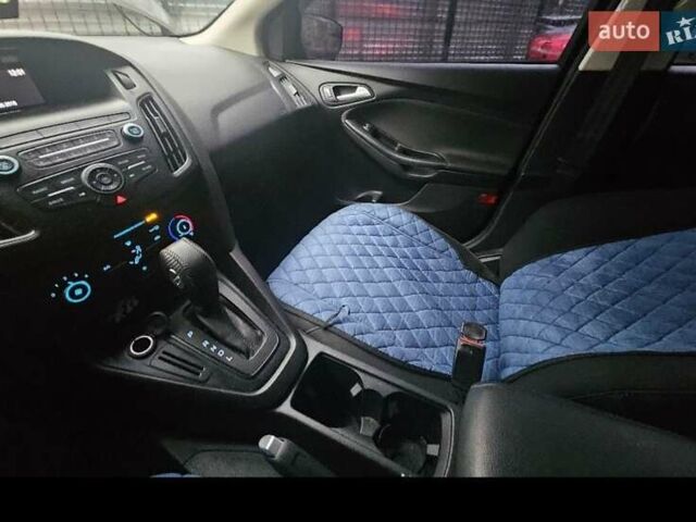 Синий Форд Фокус, объемом двигателя 2 л и пробегом 50 тыс. км за 9700 $, фото 5 на Automoto.ua