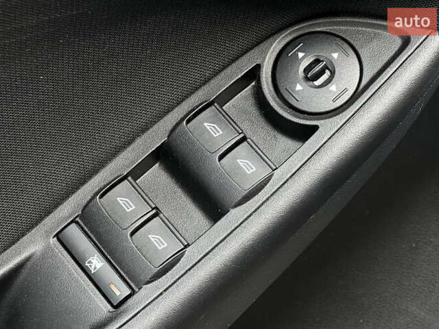 Синий Форд Фокус, объемом двигателя 0.99 л и пробегом 80 тыс. км за 8500 $, фото 9 на Automoto.ua