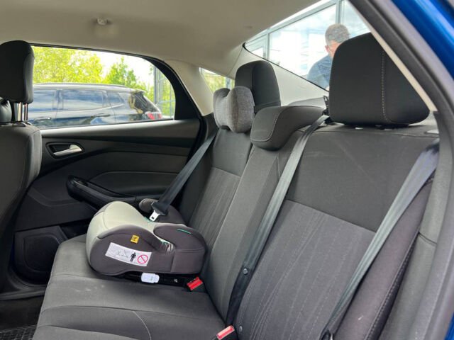 Синий Форд Фокус, объемом двигателя 1 л и пробегом 71 тыс. км за 8990 $, фото 18 на Automoto.ua