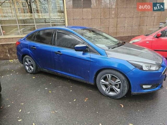 Синий Форд Фокус, объемом двигателя 2 л и пробегом 50 тыс. км за 9700 $, фото 2 на Automoto.ua