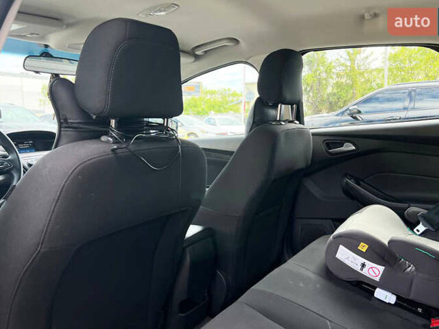 Синий Форд Фокус, объемом двигателя 0.99 л и пробегом 80 тыс. км за 8500 $, фото 17 на Automoto.ua