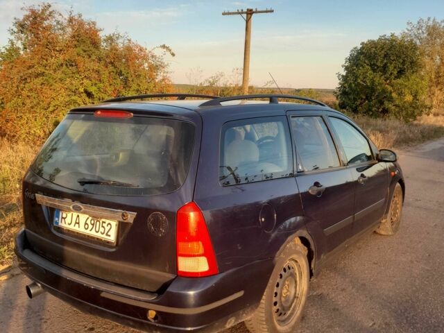 Синий Форд Фокус, объемом двигателя 1.6 л и пробегом 389 тыс. км за 999 $, фото 2 на Automoto.ua