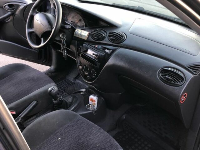 Синій Форд Фокус, об'ємом двигуна 1.6 л та пробігом 390 тис. км за 3000 $, фото 13 на Automoto.ua