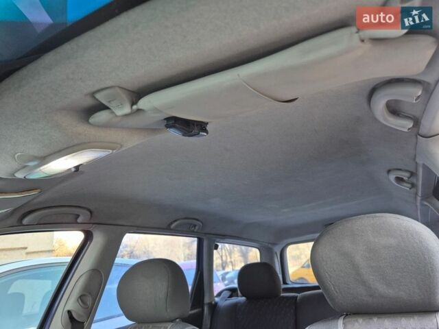 Синий Форд Фокус, объемом двигателя 1.8 л и пробегом 392 тыс. км за 2500 $, фото 26 на Automoto.ua