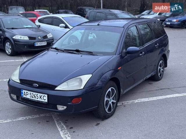 Синий Форд Фокус, объемом двигателя 1.8 л и пробегом 250 тыс. км за 2500 $, фото 2 на Automoto.ua