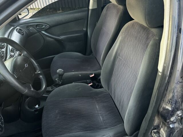 Синій Форд Фокус, об'ємом двигуна 1.6 л та пробігом 390 тис. км за 3000 $, фото 10 на Automoto.ua