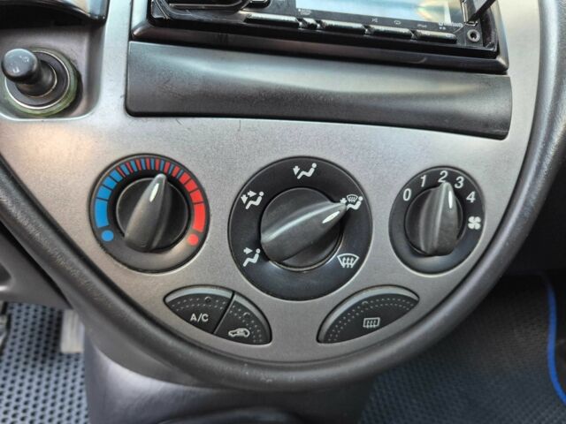 Синий Форд Фокус, объемом двигателя 1.8 л и пробегом 392 тыс. км за 2500 $, фото 22 на Automoto.ua