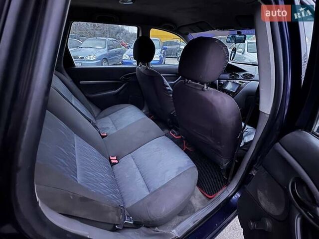 Синий Форд Фокус, объемом двигателя 1.8 л и пробегом 250 тыс. км за 2500 $, фото 9 на Automoto.ua