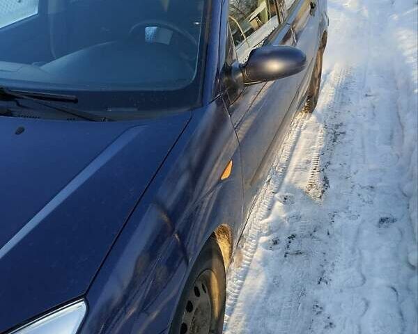 Синій Форд Фокус, об'ємом двигуна 1.8 л та пробігом 200 тис. км за 2500 $, фото 3 на Automoto.ua
