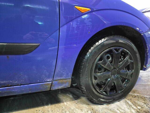 Синий Форд Фокус, объемом двигателя 1.8 л и пробегом 392 тыс. км за 2500 $, фото 16 на Automoto.ua