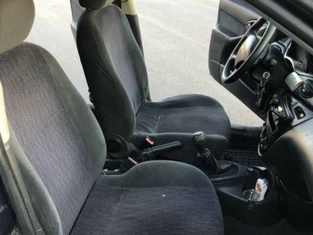 Синій Форд Фокус, об'ємом двигуна 1.6 л та пробігом 390 тис. км за 3000 $, фото 14 на Automoto.ua