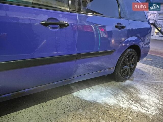 Синий Форд Фокус, объемом двигателя 1.8 л и пробегом 392 тыс. км за 2500 $, фото 6 на Automoto.ua