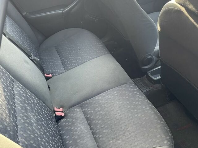 Синій Форд Фокус, об'ємом двигуна 1.8 л та пробігом 330 тис. км за 1500 $, фото 5 на Automoto.ua