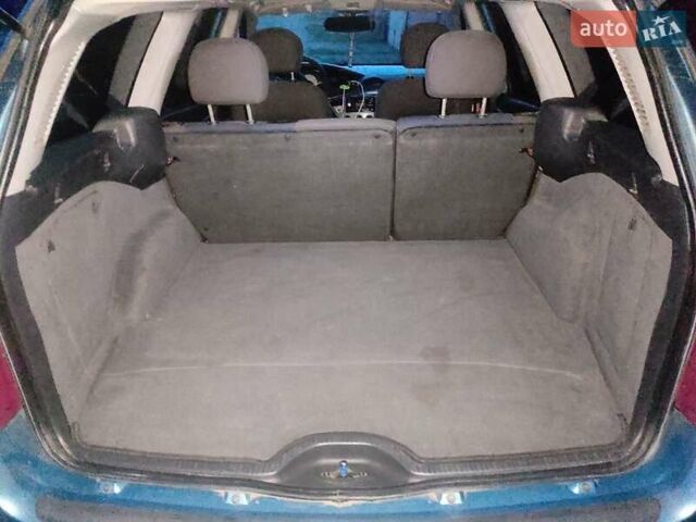 Синий Форд Фокус, объемом двигателя 1.6 л и пробегом 360 тыс. км за 2500 $, фото 12 на Automoto.ua