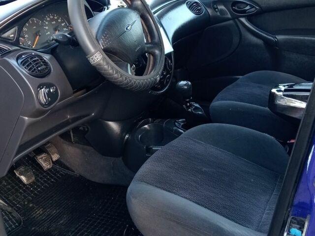 Синий Форд Фокус, объемом двигателя 1.8 л и пробегом 425 тыс. км за 3600 $, фото 15 на Automoto.ua