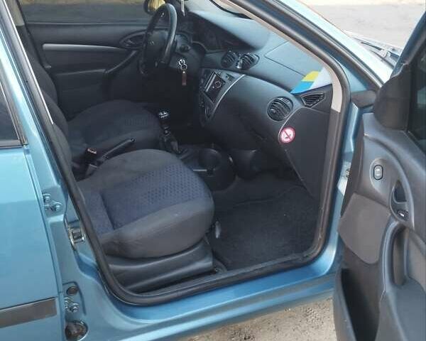 Синий Форд Фокус, объемом двигателя 1.8 л и пробегом 326 тыс. км за 2800 $, фото 8 на Automoto.ua