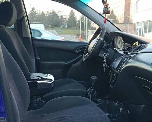 Синій Форд Фокус, об'ємом двигуна 1.8 л та пробігом 370 тис. км за 3000 $, фото 4 на Automoto.ua