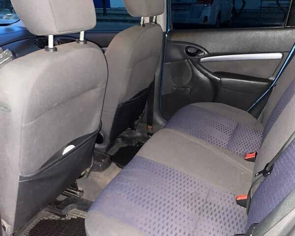 Синий Форд Фокус, объемом двигателя 1.6 л и пробегом 360 тыс. км за 2500 $, фото 6 на Automoto.ua