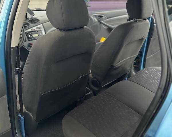 Синій Форд Фокус, об'ємом двигуна 1.8 л та пробігом 334 тис. км за 3100 $, фото 6 на Automoto.ua