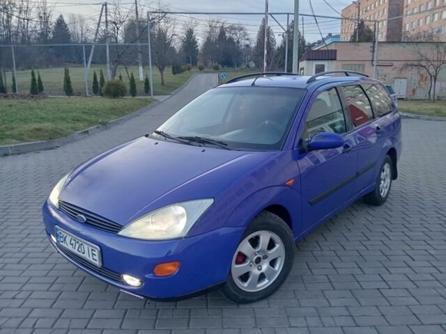 Синий Форд Фокус, объемом двигателя 1.8 л и пробегом 425 тыс. км за 3600 $, фото 3 на Automoto.ua