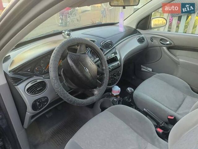 Синий Форд Фокус, объемом двигателя 1.8 л и пробегом 300 тыс. км за 2650 $, фото 1 на Automoto.ua