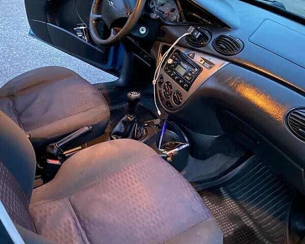 Синий Форд Фокус, объемом двигателя 1.6 л и пробегом 360 тыс. км за 2500 $, фото 8 на Automoto.ua