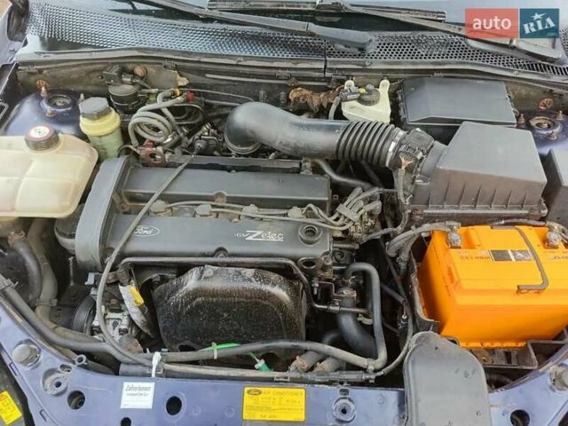 Синий Форд Фокус, объемом двигателя 1.8 л и пробегом 300 тыс. км за 2650 $, фото 8 на Automoto.ua