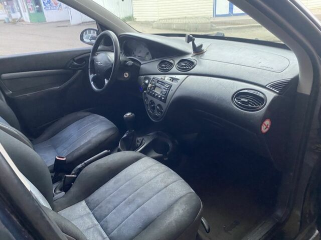 Синий Форд Фокус, объемом двигателя 1.6 л и пробегом 414 тыс. км за 2500 $, фото 4 на Automoto.ua