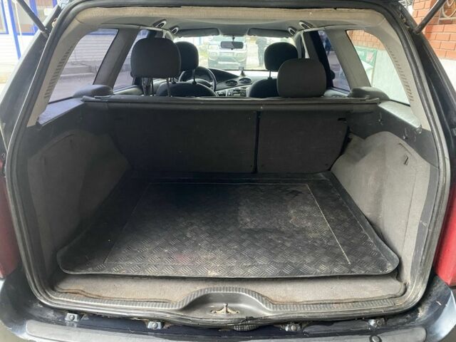 Синий Форд Фокус, объемом двигателя 1.6 л и пробегом 414 тыс. км за 2500 $, фото 7 на Automoto.ua