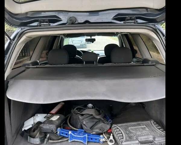 Синій Форд Фокус, об'ємом двигуна 1.8 л та пробігом 262 тис. км за 2900 $, фото 3 на Automoto.ua