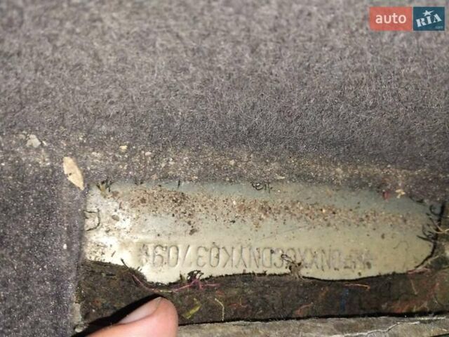 Синий Форд Фокус, объемом двигателя 1.8 л и пробегом 250 тыс. км за 2700 $, фото 18 на Automoto.ua