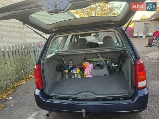 Синий Форд Фокус, объемом двигателя 1.8 л и пробегом 300 тыс. км за 2650 $, фото 11 на Automoto.ua