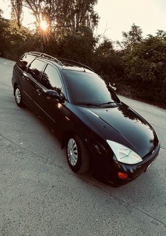 Синий Форд Фокус, объемом двигателя 0 л и пробегом 300 тыс. км за 1500 $, фото 1 на Automoto.ua