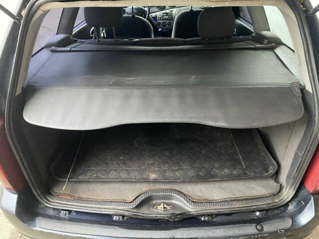 Синий Форд Фокус, объемом двигателя 1.6 л и пробегом 414 тыс. км за 2500 $, фото 17 на Automoto.ua