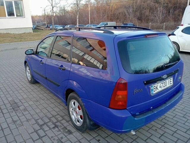 Синий Форд Фокус, объемом двигателя 1.8 л и пробегом 425 тыс. км за 3600 $, фото 11 на Automoto.ua