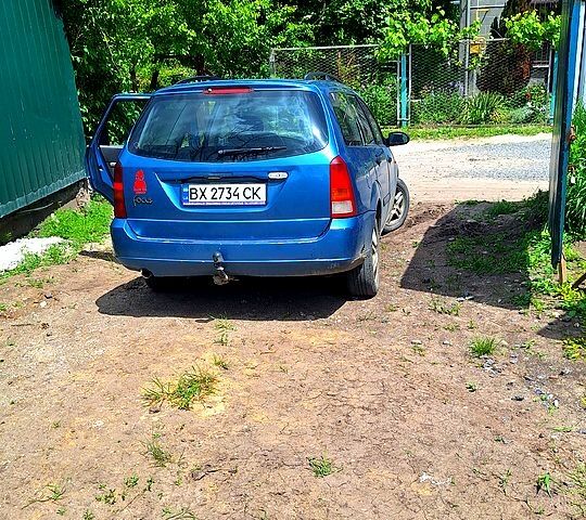 Синий Форд Фокус, объемом двигателя 1.8 л и пробегом 200 тыс. км за 2200 $, фото 3 на Automoto.ua