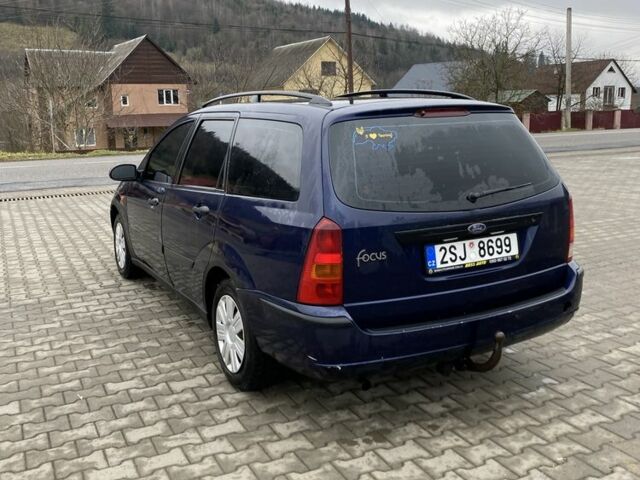 Синій Форд Фокус, об'ємом двигуна 1.6 л та пробігом 365 тис. км за 1550 $, фото 4 на Automoto.ua