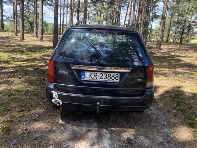 Синій Форд Фокус, об'ємом двигуна 1.8 л та пробігом 350 тис. км за 1350 $, фото 3 на Automoto.ua
