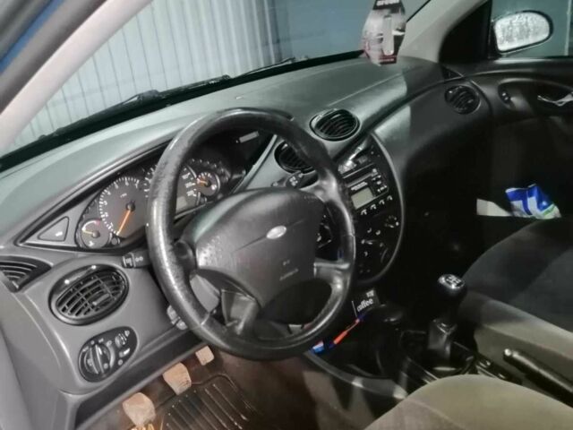 Синій Форд Фокус, об'ємом двигуна 1.6 л та пробігом 264 тис. км за 4200 $, фото 11 на Automoto.ua