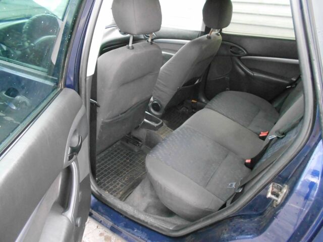 Синій Форд Фокус, об'ємом двигуна 1.8 л та пробігом 422 тис. км за 3200 $, фото 8 на Automoto.ua