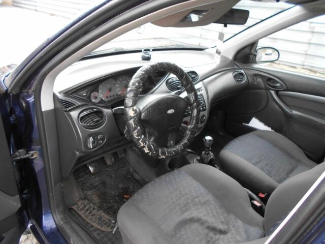 Синій Форд Фокус, об'ємом двигуна 1.8 л та пробігом 422 тис. км за 3200 $, фото 7 на Automoto.ua