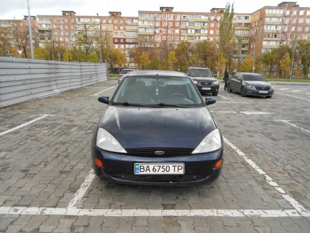 Синій Форд Фокус, об'ємом двигуна 1.8 л та пробігом 422 тис. км за 3200 $, фото 1 на Automoto.ua