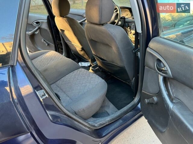 Синій Форд Фокус, об'ємом двигуна 1.75 л та пробігом 450 тис. км за 2350 $, фото 13 на Automoto.ua