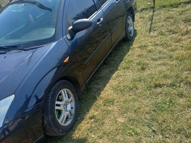 Синий Форд Фокус, объемом двигателя 4 л и пробегом 360 тыс. км за 900 $, фото 1 на Automoto.ua