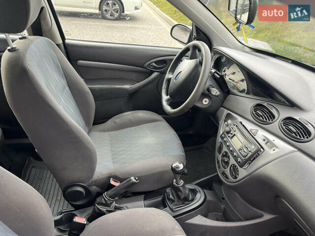 Синій Форд Фокус, об'ємом двигуна 1.6 л та пробігом 260 тис. км за 2600 $, фото 19 на Automoto.ua