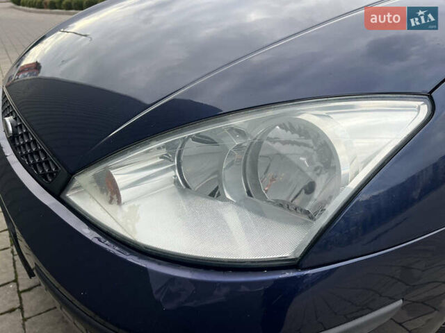 Синій Форд Фокус, об'ємом двигуна 1.6 л та пробігом 260 тис. км за 2600 $, фото 16 на Automoto.ua