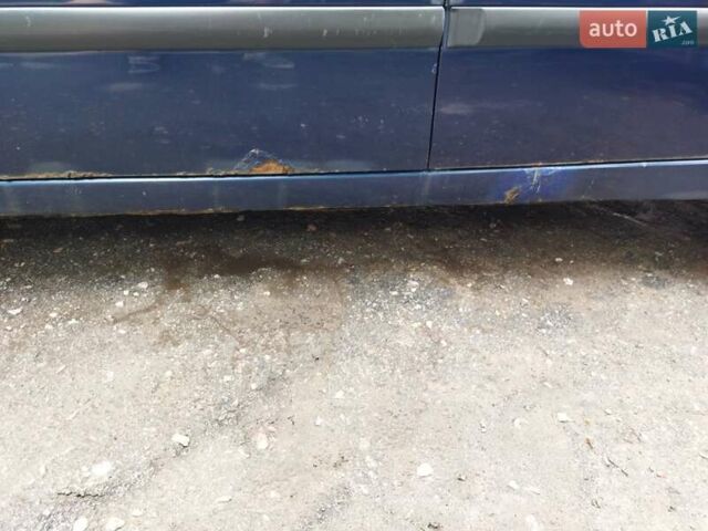 Синій Форд Фокус, об'ємом двигуна 1.75 л та пробігом 255 тис. км за 2300 $, фото 8 на Automoto.ua