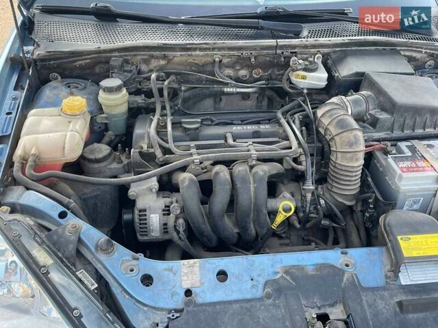 Синий Форд Фокус, объемом двигателя 1.6 л и пробегом 218 тыс. км за 3500 $, фото 10 на Automoto.ua