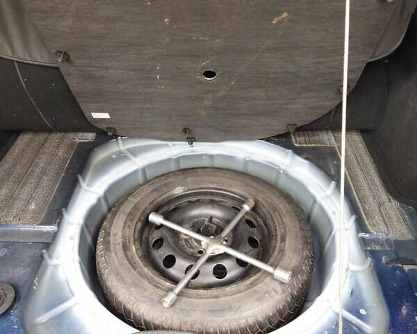 Синій Форд Фокус, об'ємом двигуна 1.75 л та пробігом 255 тис. км за 2300 $, фото 21 на Automoto.ua