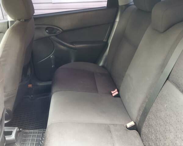 Синій Форд Фокус, об'ємом двигуна 1.75 л та пробігом 255 тис. км за 2300 $, фото 19 на Automoto.ua